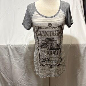 Daytrip Vintage Ride Tee in Gray and Cream